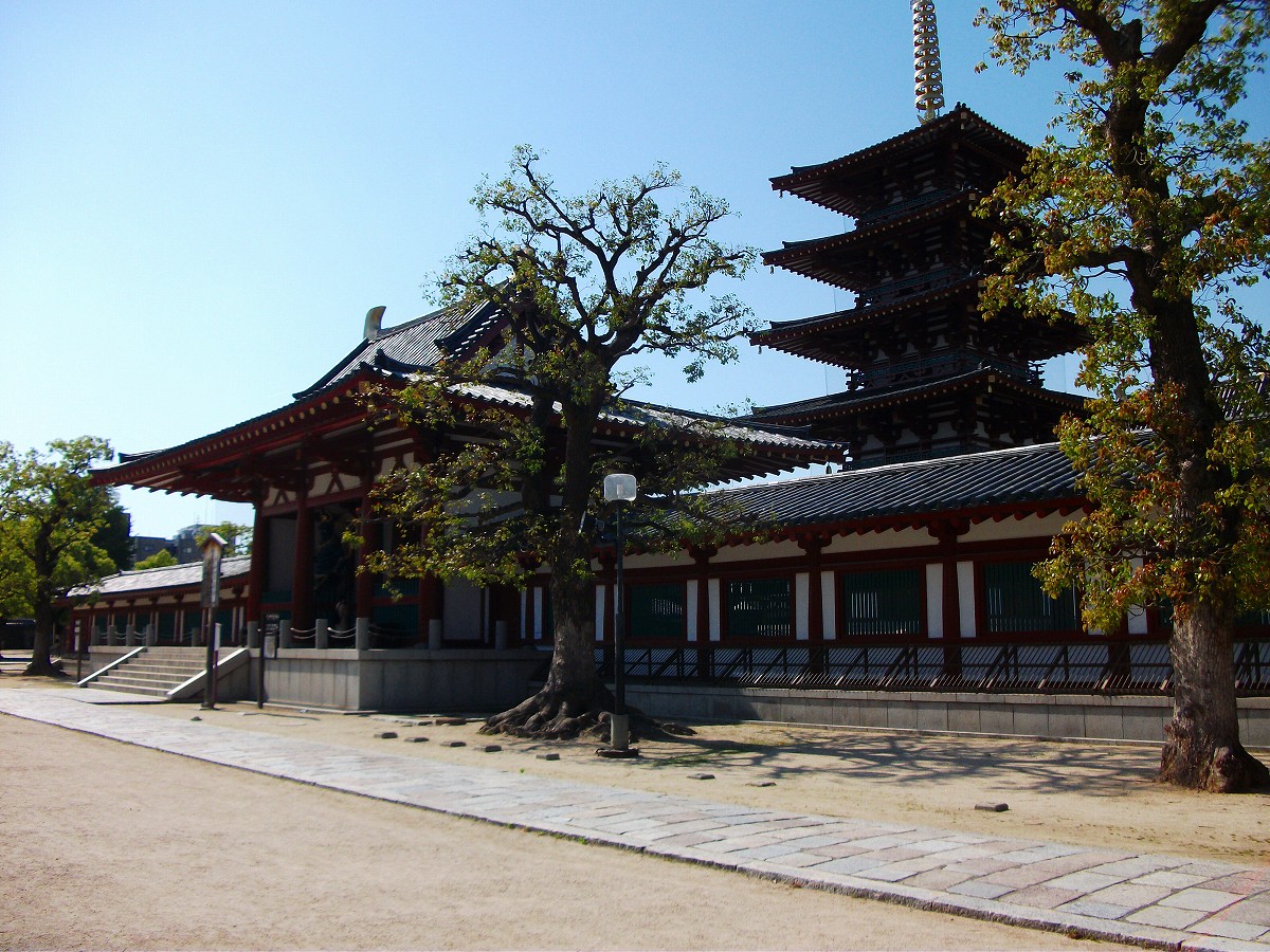 大阪にある聖徳太子ゆかりの日本最古級の寺院のとひつ四天王寺